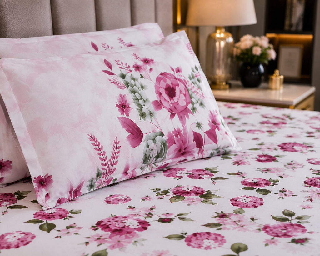 Vintage Carolina Red King Size Bedsheet With 2 Pillow Covers