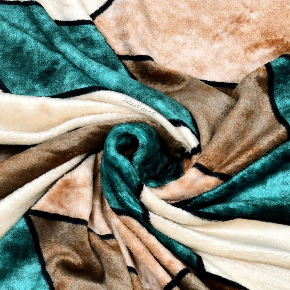 MVB Cube Illusion Velvet Bedsheet - Additional View 2